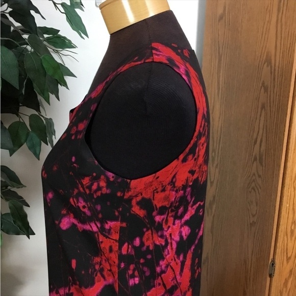 Mac & Jac Large sleeveless dress with sequins hem
Fully lined - Picture 9 of 16